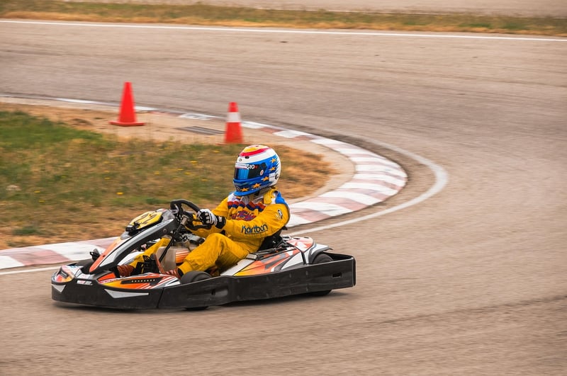 Découvrez pourquoi le karting est un excellent sport pour les enfants en 2026
