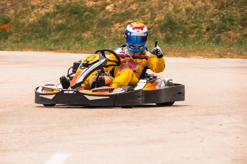 L'évolution des machines : de la tondeuse au kart de course