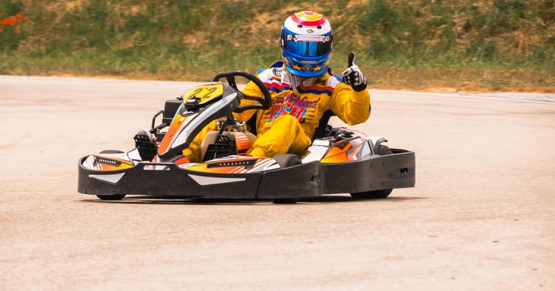 Quel type de casque privilégier pour le karting compétition ?